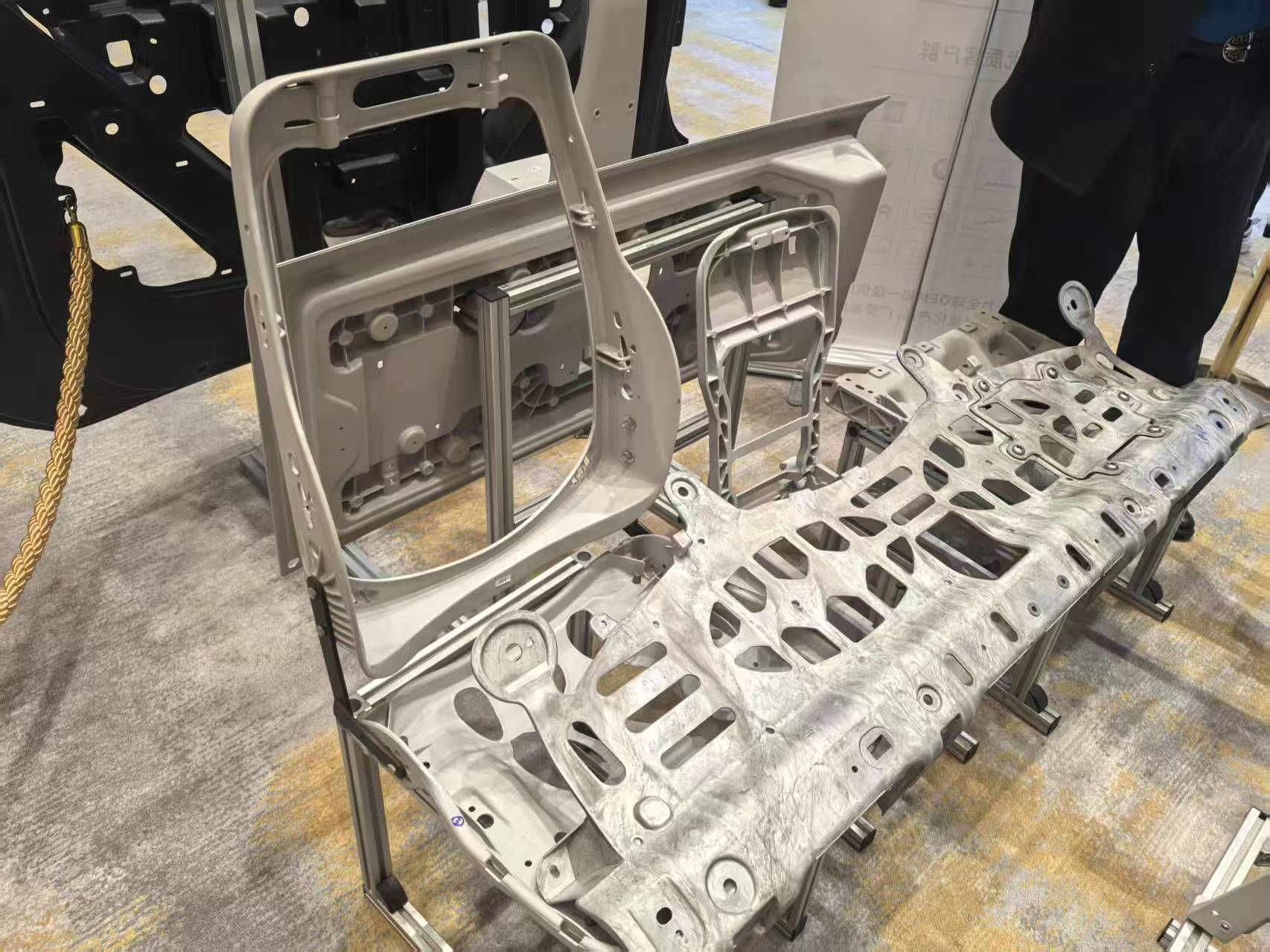 壓鑄脫模劑100問（48）鎂合金高壓壓鑄中模具溫度控制的核心要求是什么？如何實(shí)現(xiàn)？對于脫模劑的要求是什么？